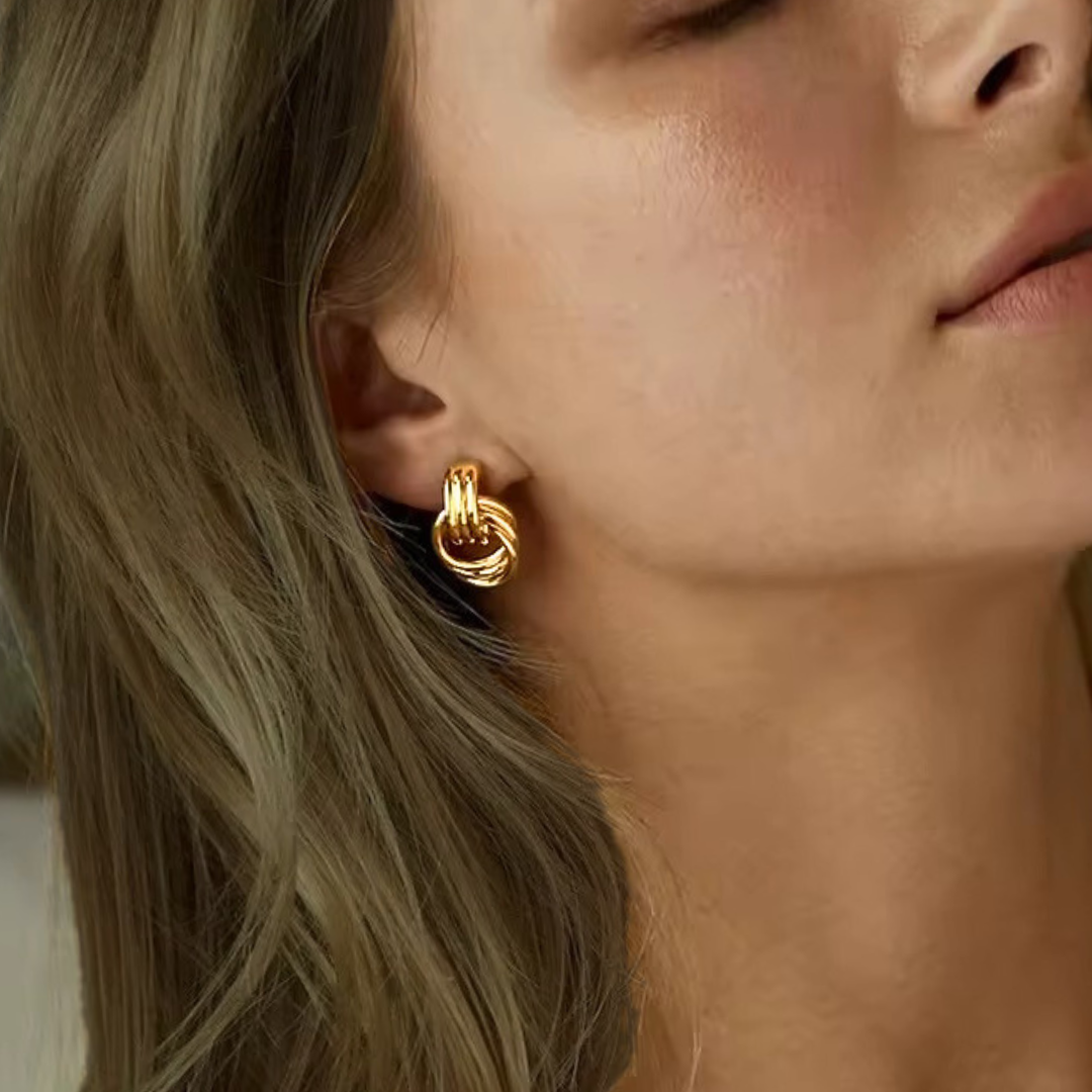 Elysia Knute Øredobber – 18K Gull