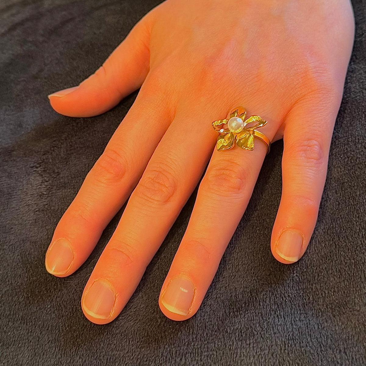 Flower statement øredobber og ring 18K gull