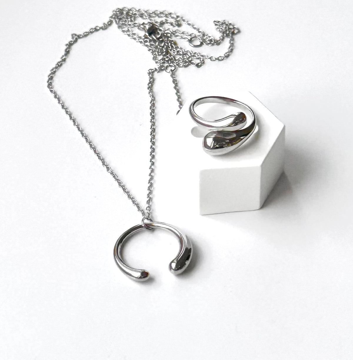 Nordisk Måne - smykkesett 18K gull