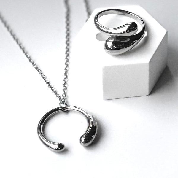 Nordisk Måne - smykkesett 18K gull