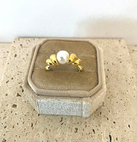 Luna pearl ring 18K gull